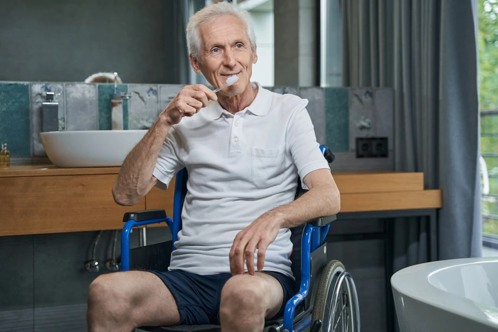 Oral Hygiene Tools & Tricks for Seniors with Cognitive Challenges